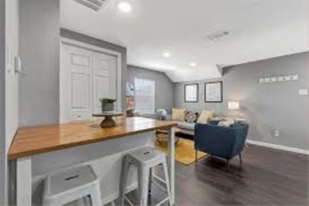 Super Cozy 2 Bedroom With Fast Wifi And Queen Bed Close To Downtown Houston!! Exterior foto