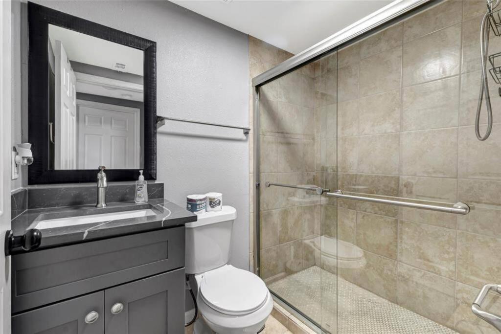 Super Cozy 2 Bedroom With Fast Wifi And Queen Bed Close To Downtown Houston!! Exterior foto